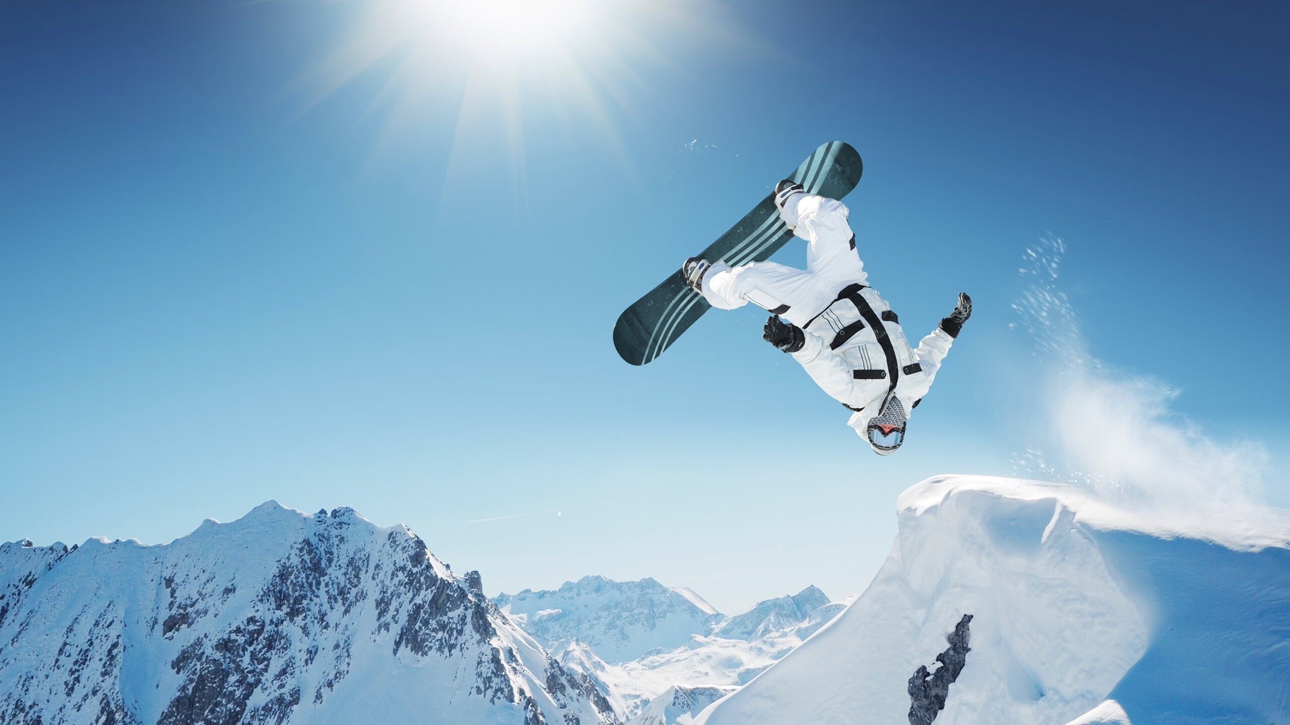 开云体育官网入口-德国骑手弗洛尔·德·温内在2024年欧洲三项赛锦标赛中获得个人铜牌，表现出色。